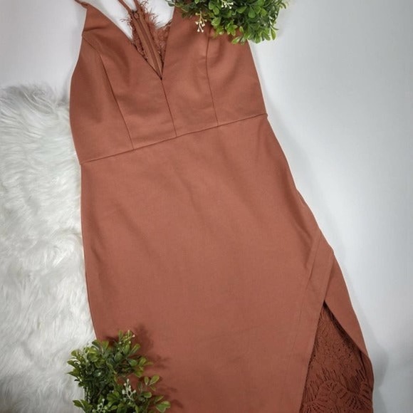 ASTR the Label Lace Bodycon Dress - NWOT - Picture 4 of 10